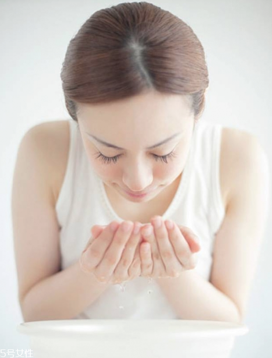 40歲用資生堂哪個(gè)系列最好 40歲女人正確護(hù)膚的方法