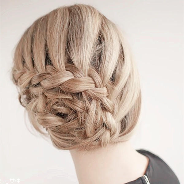 165以下女生留什么發(fā)型好看 165以下女生發(fā)型圖片 165以下女生留什么發(fā)型好看 165以下女生發(fā)型圖片