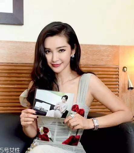 留什么發(fā)型顯年輕洋氣 30歲的女人適合什么發(fā)型圖片 留什么發(fā)型顯年輕洋氣 30歲的女人適合什么發(fā)型圖片