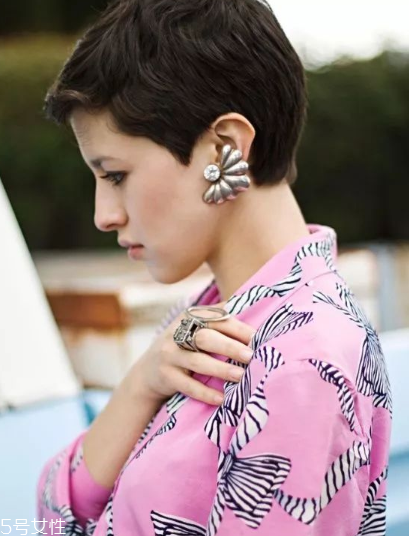 耳環(huán)能過安檢嗎？耳環(huán)過安檢會(huì)被收嗎