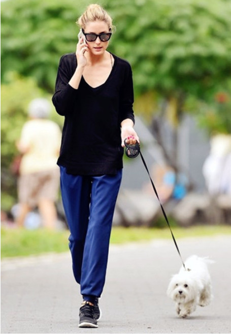 運(yùn)動(dòng)褲配什么上衣好看女圖片 運(yùn)動(dòng)褲配什么上衣好看女圖片