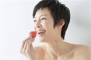 假體隆胸要注意些什么 假體隆胸術(shù)前準(zhǔn)備 假體隆胸要注意些什么 假體隆胸術(shù)前準(zhǔn)備