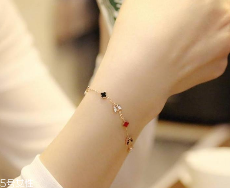 夏天飾品怎么搭配？夏季飾品搭配指南