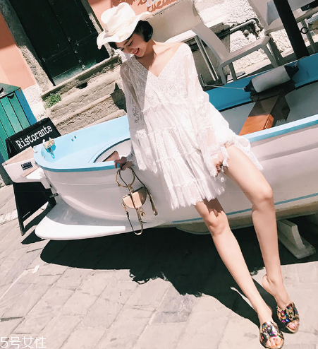 夏天穿什么樣的百褶裙好看？夏天適合穿什么百褶裙