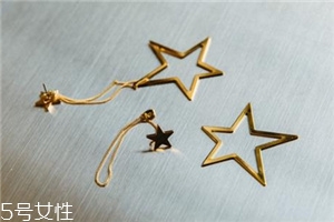 耳環(huán)一般多少克一對(duì)？耳環(huán)常見(jiàn)克數(shù)