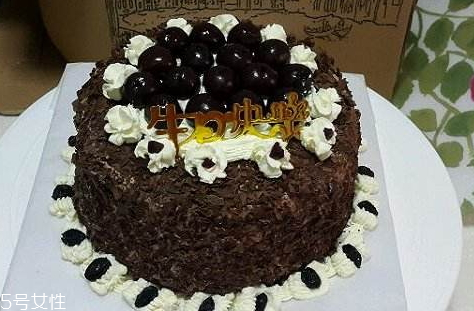 6寸的蛋糕多少錢(qián) 6寸蛋糕夠幾個(gè)人吃 6寸的蛋糕多少錢(qián) 6寸蛋糕夠幾個(gè)人吃