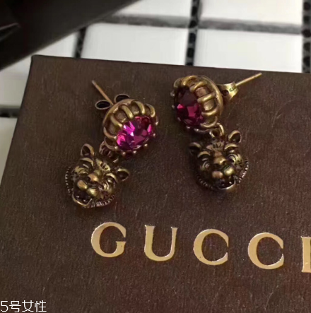 耳環(huán)多久換一次？耳環(huán)更換時間