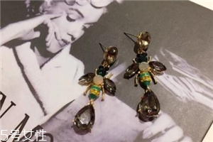 耳環(huán)掉了一只什么預(yù)兆？耳環(huán)掉了一個是什么寓意