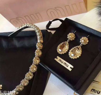 耳環(huán)掉進(jìn)洗臉池里怎么辦？耳環(huán)掉洗臉池怎么處理