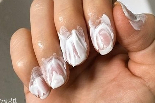 牙膏可以卸甲嗎？牙膏卸甲的具體操作步驟