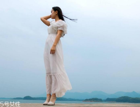 女生怎么穿搭更有氣場？女生氣場型穿搭推薦