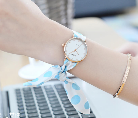 女生戴什么手表好看？適合女生戴的手表款式