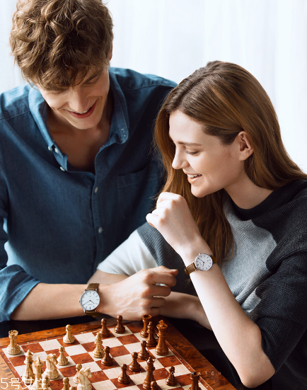 女生戴什么手表好看？適合女生戴的手表款式