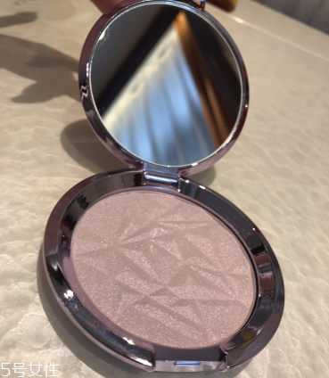 becca粉紫色高光怎么樣 becca最熱門的高光試色 becca粉紫色高光怎么樣 becca最熱門的高光試色