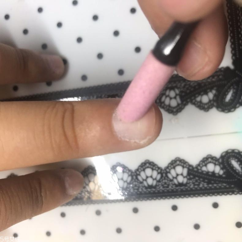 短指甲怎么上色？短指甲上色詳細(xì)步驟