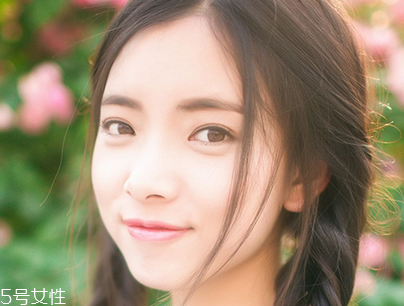 線雕和玻尿酸的區(qū)別 線雕后敷面膜注意什么 線雕和玻尿酸的區(qū)別 線雕后敷面膜注意什么