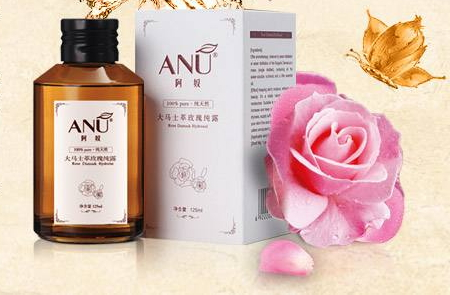 玫瑰純露可以當(dāng)爽膚水用嗎 玫瑰純露和爽膚水哪個好 玫瑰純露可以當(dāng)爽膚水用嗎 玫瑰純露和爽膚水哪個好