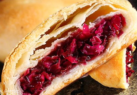 鮮花餅可以放冰箱嗎 鮮花餅保質(zhì)期多久 鮮花餅可以放冰箱嗎 鮮花餅保質(zhì)期多久