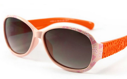 太陽(yáng)眼鏡怎么選 太陽(yáng)鏡和偏光鏡有什么區(qū)別 太陽(yáng)眼鏡怎么選 太陽(yáng)鏡和偏光鏡有什么區(qū)別