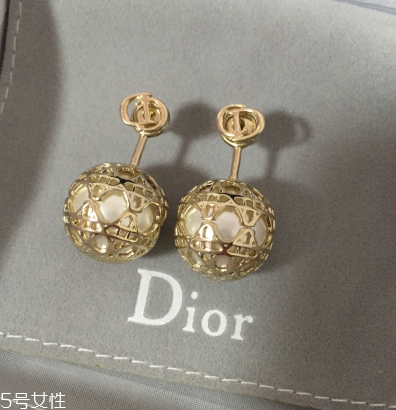 耳環(huán)發(fā)黃怎么清洗？耳環(huán)發(fā)黃清洗方法