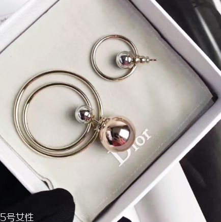 耳環(huán)后面的扣叫什么？耳環(huán)背后的扣叫法