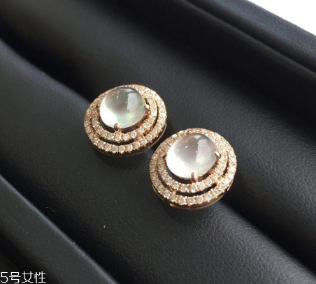 耳釘可以用碘伏消毒嗎？耳釘用碘伏消毒好嗎