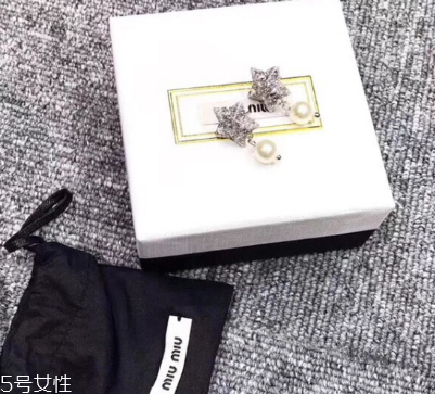 耳釘可以用碘伏消毒嗎？耳釘用碘伏消毒好嗎