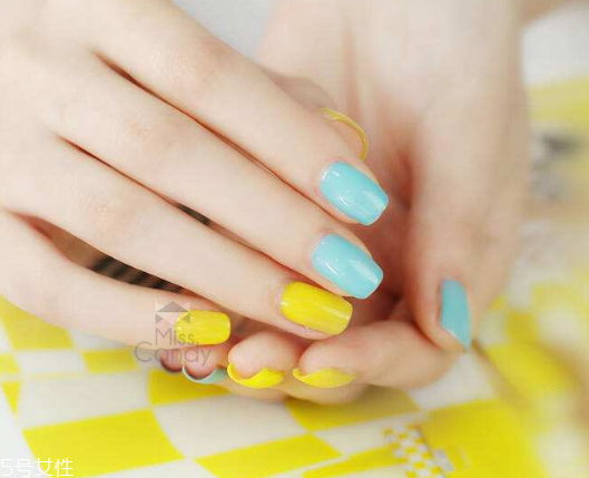 便宜指甲油會腐蝕甲床嗎 貴的指甲油和便宜指甲油區(qū)別 便宜指甲油會腐蝕甲床嗎 貴的指甲油和便宜指甲油區(qū)別