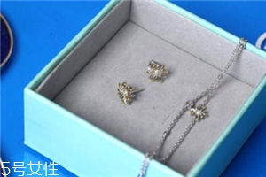 耳釘會不會長進肉里？耳釘會和肉長到一起嗎？