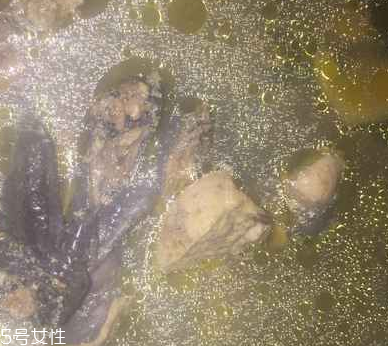 烏雞是熱性還是涼性？烏雞偏熱還是偏涼？