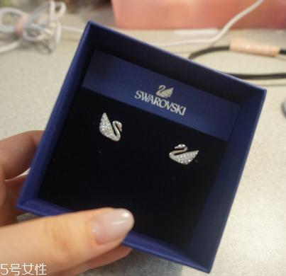 耳釘對(duì)耳唇有什么危害？耳釘對(duì)耳朵有哪些害處？