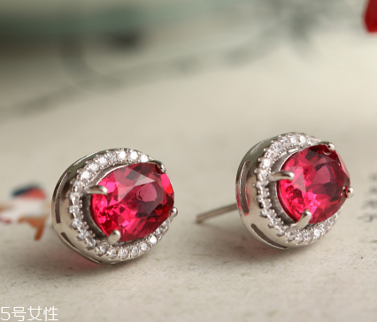 耳釘彎了怎么弄直？耳釘變彎了怎么辦？