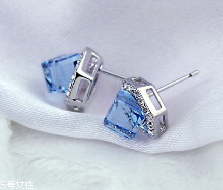 耳釘彎了怎么弄直？耳釘變彎了怎么辦？