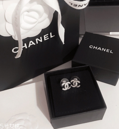 香奈兒雙c耳釘多少錢？香奈兒雙c耳釘專柜價(jià)格