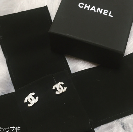 香奈兒雙c耳釘多少錢？香奈兒雙c耳釘專柜價(jià)格