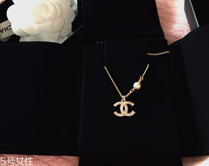 香奈兒雙c項(xiàng)鏈多少錢？chanel雙c項(xiàng)鏈專柜價(jià)格