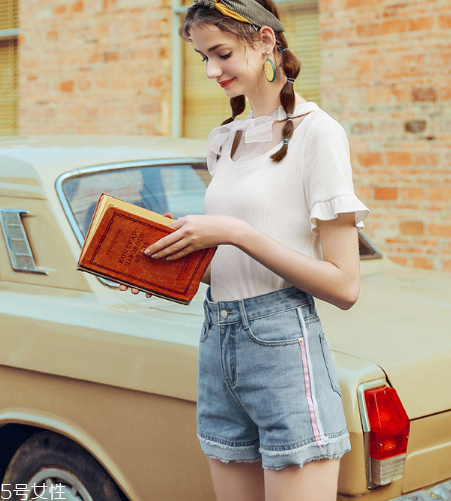短褲怎么穿好看？短褲搭配技巧