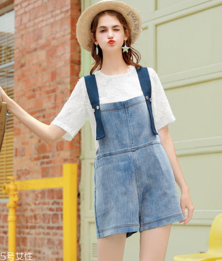 短褲怎么穿好看？短褲搭配技巧