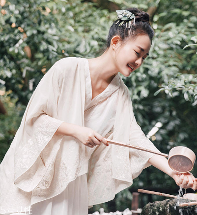 今年流行什么防曬衣？今年最火的防曬衣款式