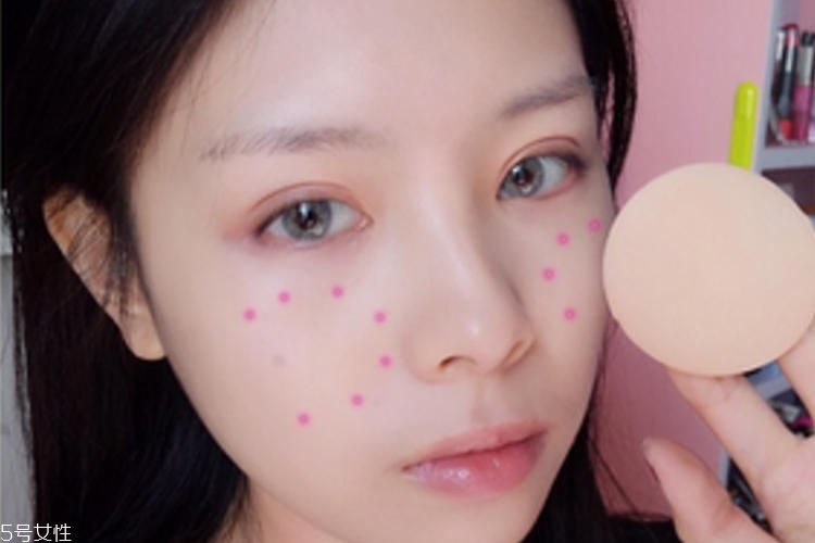 曬傷復古妝怎么簡單畫 自然妝演繹別樣風情