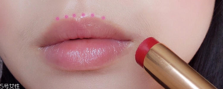 曬傷復古妝怎么簡單畫 自然妝演繹別樣風情