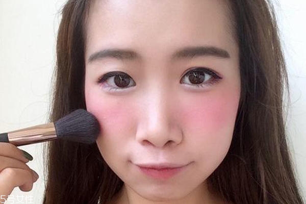 舞臺(tái)妝怎么畫俏皮可愛 這款舞臺(tái)妝刷新你的少女心