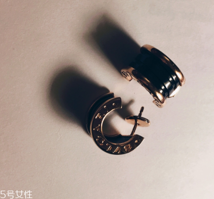 耳釘銀針變黑怎么處理？耳釘銀針變黑了怎么辦？