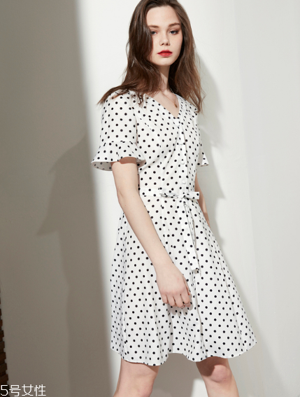 矮個(gè)子穿什么連衣裙？矮個(gè)子適合什么連衣裙？