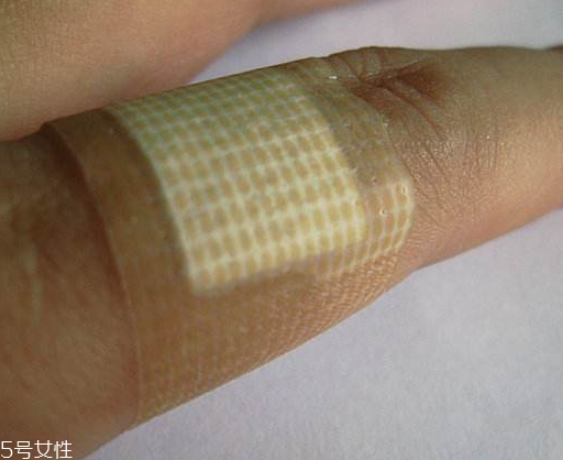 創(chuàng)可貼可以當乳貼嗎？創(chuàng)可貼當乳貼好嗎？