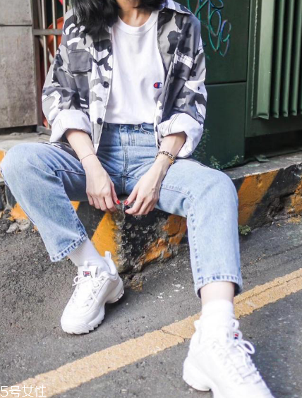 fila破壞者2代正品在哪買？斐樂破壞者2中國有賣嗎？