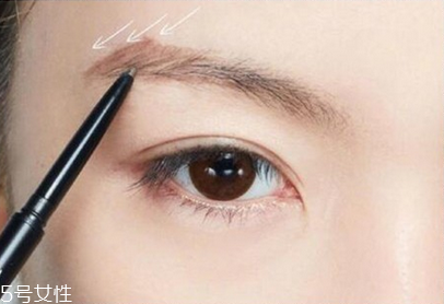 初學(xué)者怎么畫(huà)出自然的眉毛 新手畫(huà)眉毛3個(gè)步驟 初學(xué)者怎么畫(huà)出自然的眉毛 新手畫(huà)眉毛3個(gè)步驟