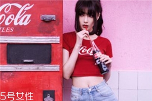 夏天穿紅色衣服吸熱嗎？夏天穿紅色會熱嗎？