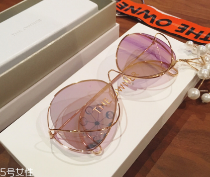 太陽(yáng)鏡可以帶上飛機(jī)嗎？太陽(yáng)鏡能不能帶上飛機(jī)？