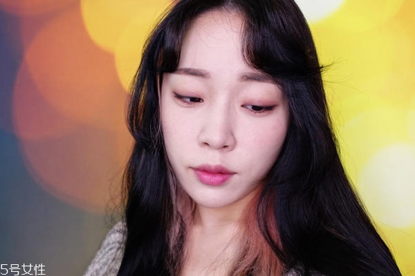 長臉化什么妝最合適 長臉溫柔風(fēng)妝容教程 長臉化什么妝最合適 長臉溫柔風(fēng)妝容教程